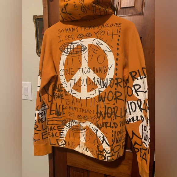 NWT Unique Snow Milk Orange White Blk PEACE Sweatshirt Hoodie Size Small (34-35) - Picture 4 of 10